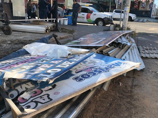 Desalojan a locatarios del Centro Cívico Constitución en Culiacán