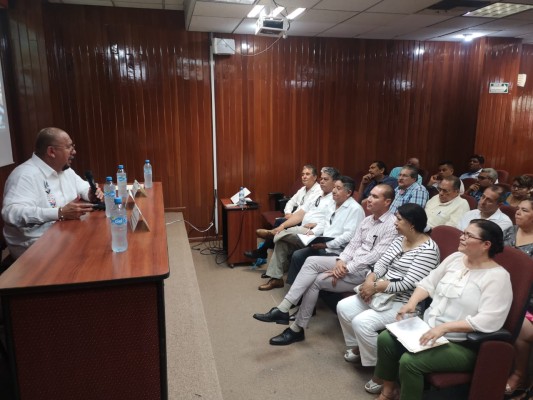 Sociedad organizada, antídoto contra la corrupción, dice experto desde Mazatlán