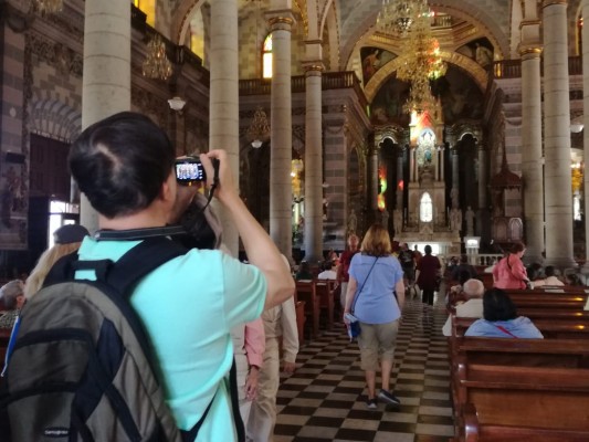 Mazatlán, en domingo, respira profundo con la presencia de 3 mil turistas de crucero