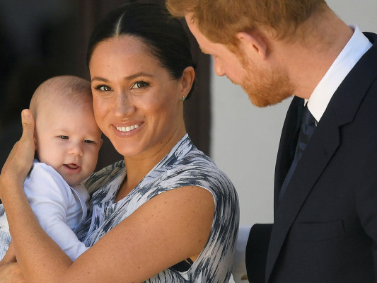 Meghan Markle con Archie y el príncipe Harry.