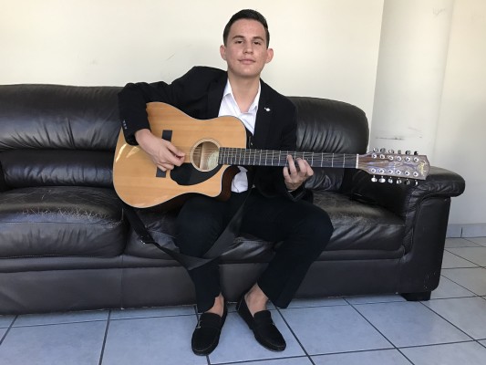 Joaquín Tostado debuta en Regional Mexicano con Rutiza Culichi.