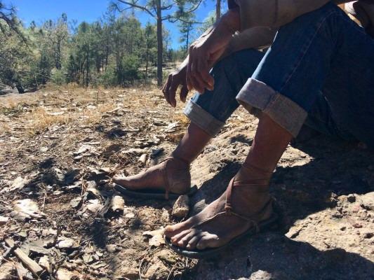 Familias desplazadas huyen para alejar a sus hijos del narco, en el sur de Sinaloa: Óscar Loza