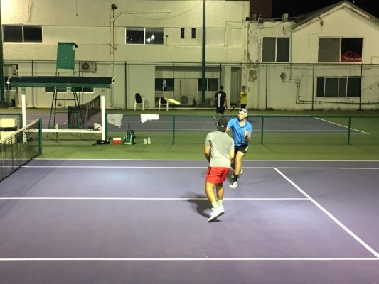 Buenos encuentros se observaron en la Copa Amstel Ultra de la Raza, en El Cid.