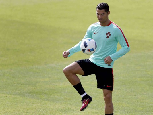 Cristiano Ronaldo busca igualar a Michel Platini como goleador en la Eurocopa.