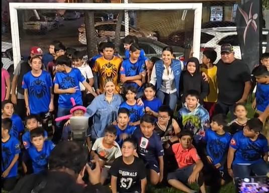 Entregan rehabilitación y empastado de parque deportivo de Casa Hogar