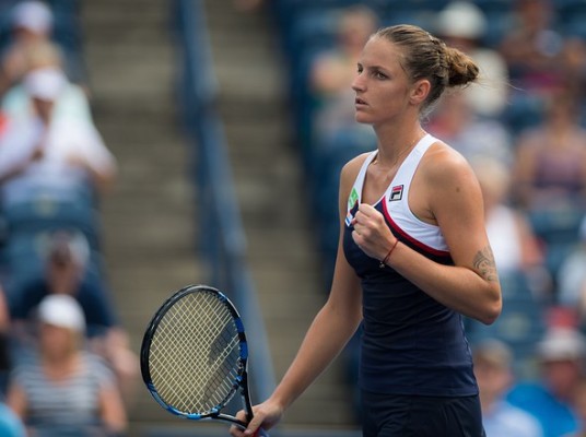 Pliskova aprovecha lesión de Osaka para avanzar a cuartos en Toronto