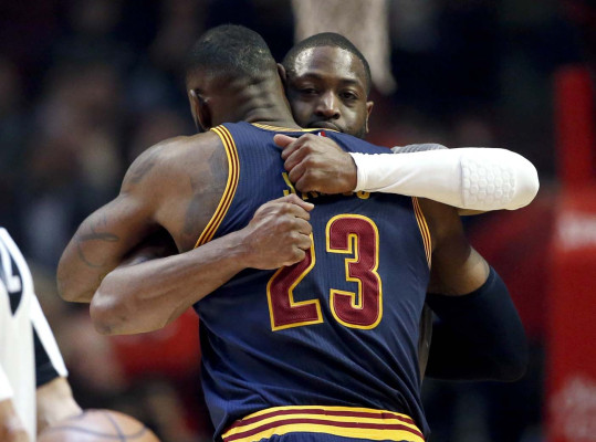 James, Wade, aspiran al club de 300 puntos navideños