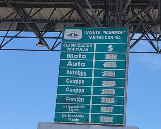 El ex Alcalde de Mazatlán Jorge Abel López Sánchez publica fotos de las nuevas tarifas de la Autopista Mazatlán Culiacán.