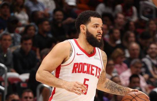 Fred VanVleet brilla y Rockets logran su novena victoria al hilo
