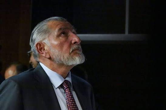 María Elena Pérez-Jaén señala a López Hernández por supuestamente incurrir en actos u omisiones que “redundan en perjuicio de los intereses públicos fundamentales o de su buen despacho”.