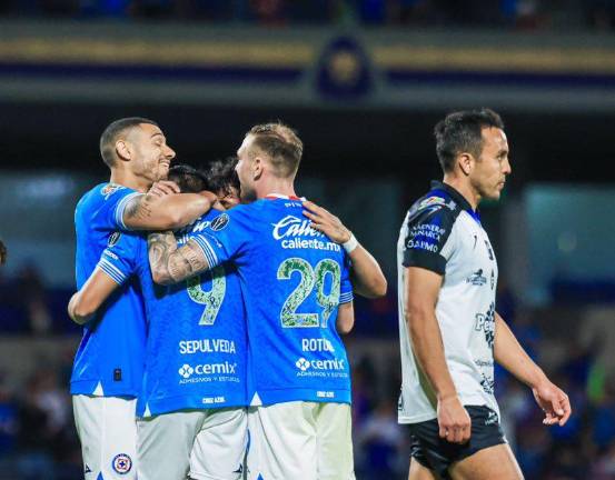 Cruz Azul derrota 1-0 a Gallos.