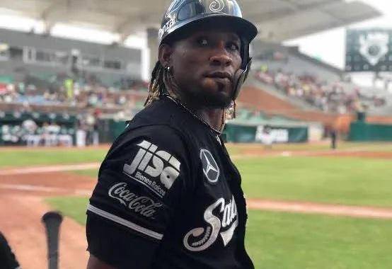 Rainel Rosario fue cambiado a Bravos de León en la Liga Mexicana de Beisbol.
