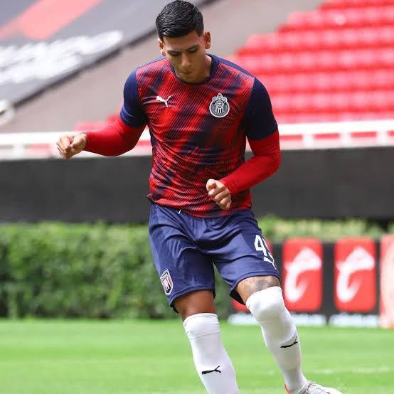 $!Chivas separó a Alexis Vega, Cristian Calderón y al canterano Raúl Martínez por ‘incumplir el reglamento’
