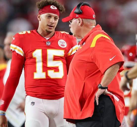 La NFL multa a Andy Reid y Patrick Mahomes por criticar a los árbitros