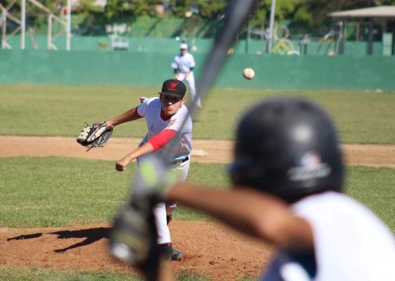 Los equipos mazatlecos vencen a San Ignacio y Rosario.