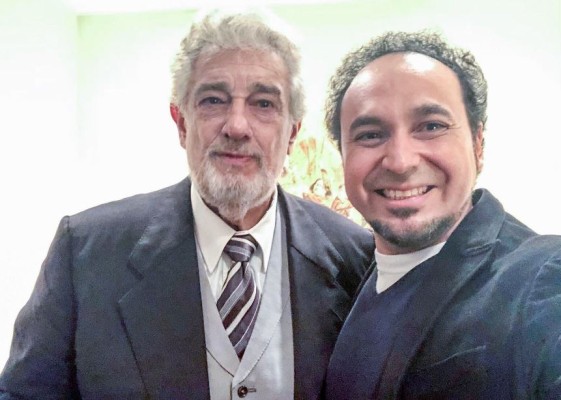 Plácido Domingo y José Adán Pérez.