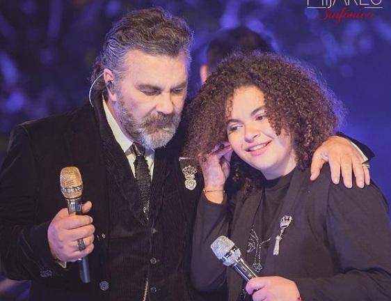 Manuel Mijares y Lucerito Mijares.