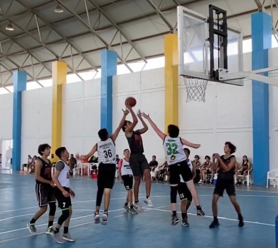 $!Mazatleco Eduardo Calderón recibe invitación a Preselección de Baloncesto U16