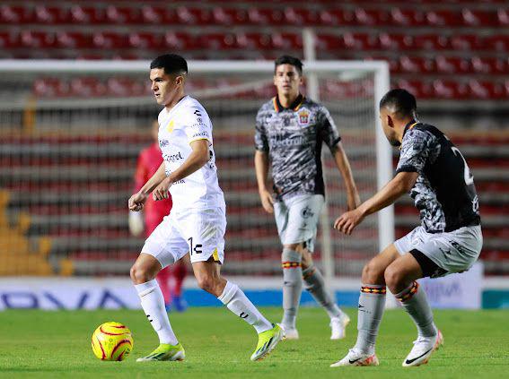 $!Leones Negros le da un zarpazo a Dorados en La Corregidora