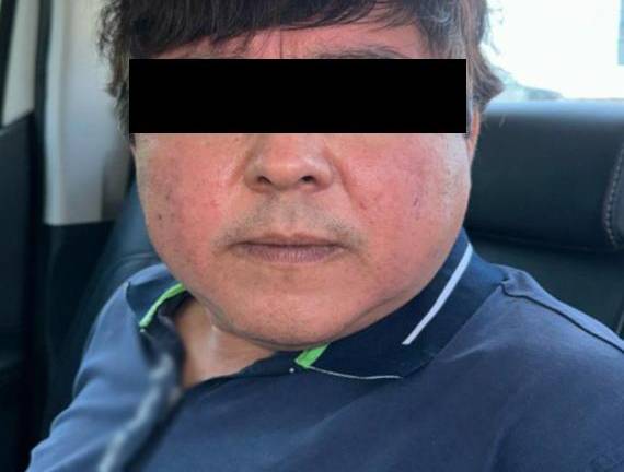 Elementos federales detuvieron en Las Brisas a un hombre con arma lanzagranadas y vehículo robado, presunto implicado en trasiego de estupefacientes.
