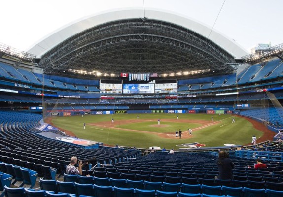 Azulejos de Toronto busca casa para esta temporada.