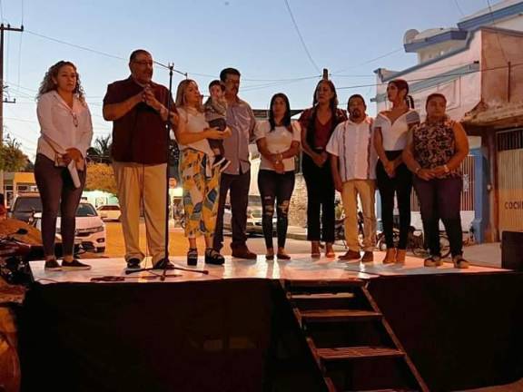Francisco Estrada se registra por el PT.