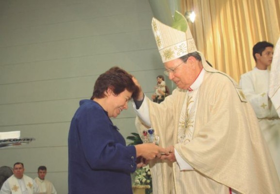 Con dedicación y perseverancia, Monseñor Benjamín Jiménez motivó su labor pastoral con el compromiso por ofrecer a la Diócesis un presbiterio mejor formado y preparado.