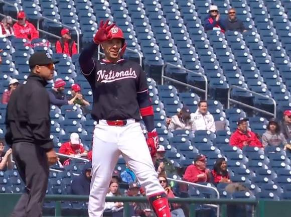 Joey Meneses tuvo un fuerte cierre de pretemporada con los Nacionales de Washington.