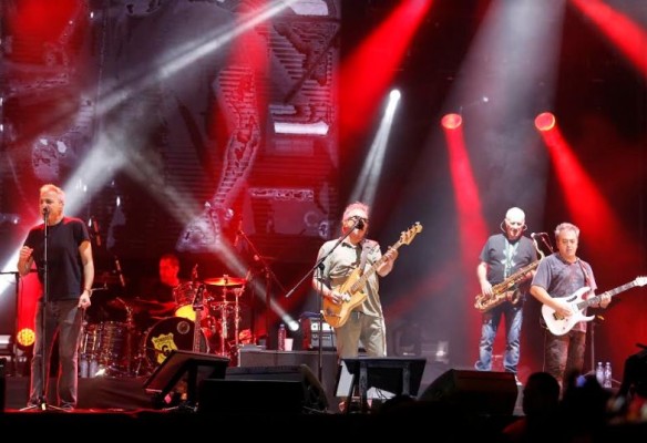Dispuestos a pasarla bien, inicia el Huevos Revueltos Tour