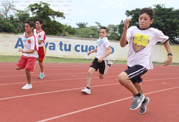 Sostienen alumnos de las zonas 026 y 031 Selectivo de Educación Física de la Región Sur 01