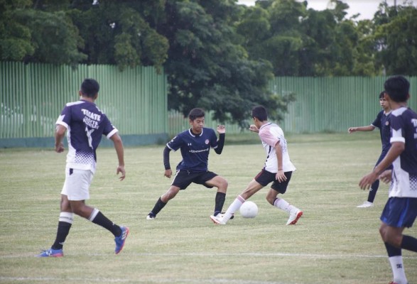 Cecyte no cede terreno y golea a UAS VU en la Liga Estudiantil