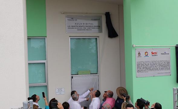 $!Revelación de placas en el Aula Digital “ Lic. Martín Benito Pacheco Ibarra”.