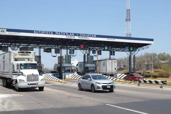 Matan a balazos a Jesús Manuel frente a una gasolinera de la Maxipista Culiacán-Mazatlán