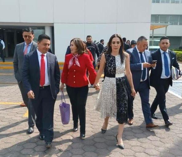 Rosario Robles es culpable de saqueo a erario, insiste FGR