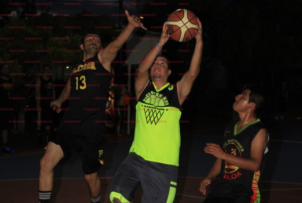 Supera El Teke con apuros a Beto Sarabia, en la cancha López Mateos