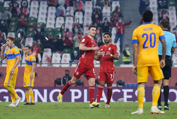 Benjamin Pavard anota el único gol del juego. Foto: Twitter @FCBayern
