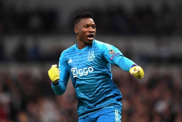 El camerunés André Onana, guardameta del Ajax. Foto: Twitter @andremarinpuig