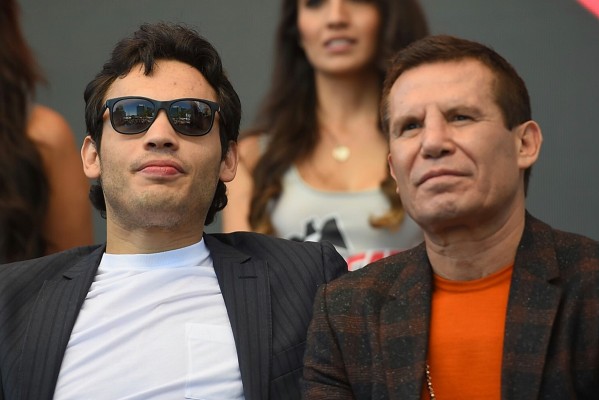 Julio César Chávez defiende a su hijo.