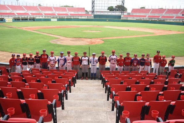 Tras el entrenamiento de la preselección se escogió a los peloteritos del equipo.