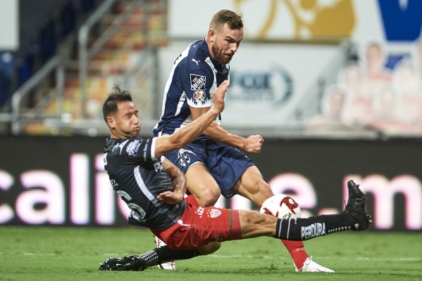 Monterrey y Necaxa igualan a un gol.