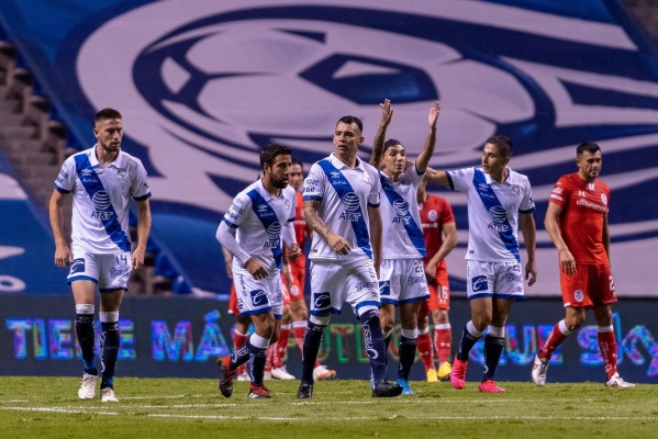 Puebla apaga el infierno y golea al Toluca