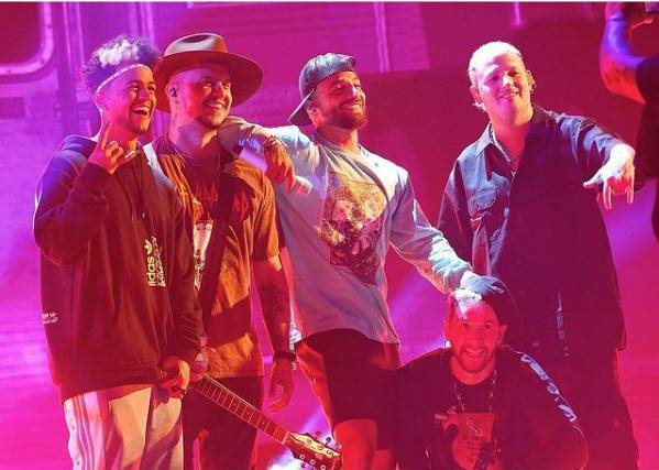 Maluma y Piso 21 se presentarán durante la premiación.