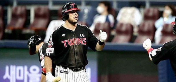 Roberto Ramos, cada vez más cerca de igualar el récord de Karim García en el beisbol de Corea
