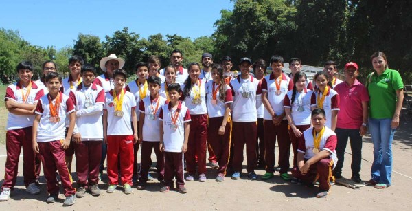 Premian a lo mejor del tiro con arco