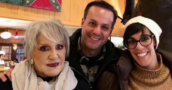 Anel, madre de José Joel y Marysol Sosa fue reconocida como la heredera universal de José José, luego de la lectura del testamento del cantante. Foto: Twitter @josejoeloficial