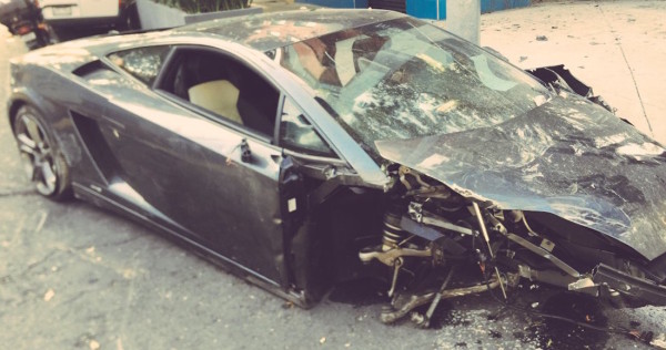 Conductor choca Lamborghini y lo deja abandonado en calles de la colonia Roma, en CdMx