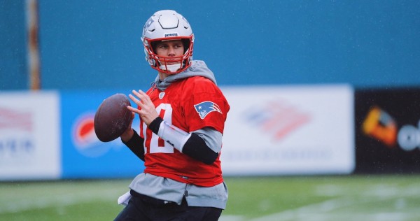 El tres veces ganador del premio de MVP de la liga, admitió que no sabía cómo será el futuro. (Foto: Twitter @TomBrady)