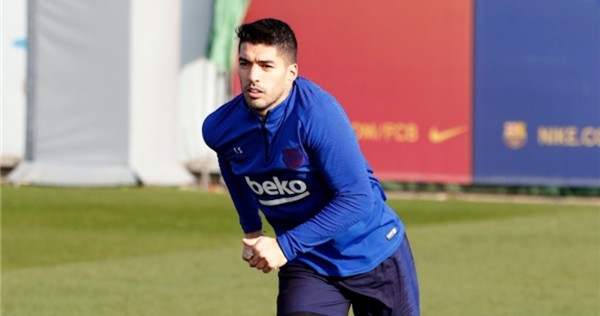 Luis Suárez es baja con el Barcelona.
