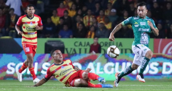 En un partido de ida y vuelta, Monarcas y León empatan 3-3 y dejan todo para el fin de semana