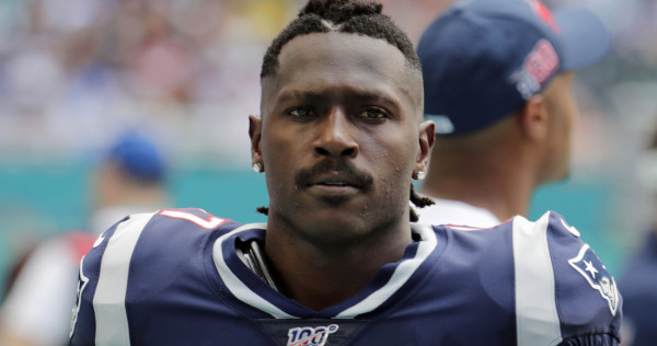 Policía de EU emite orden de arresto contra Antonio Brown por robo, agresión y otros delitos